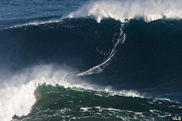 Den største bølgen i verden: fortsatt fremover
