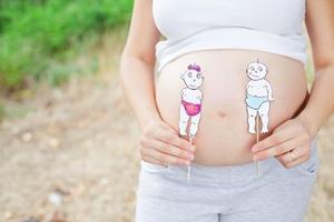 Bestem babyens kjønn: tegn på graviditet som gutt og jente